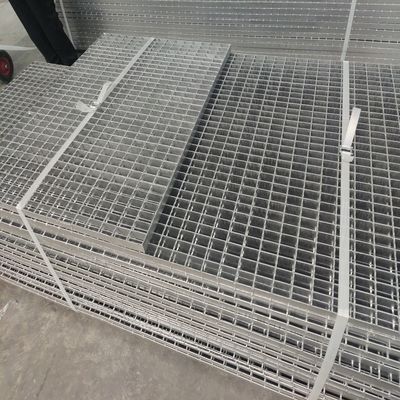 Anti slip 30mm Serrated Tooth Steel Grating with Drainage and Ventilation Features