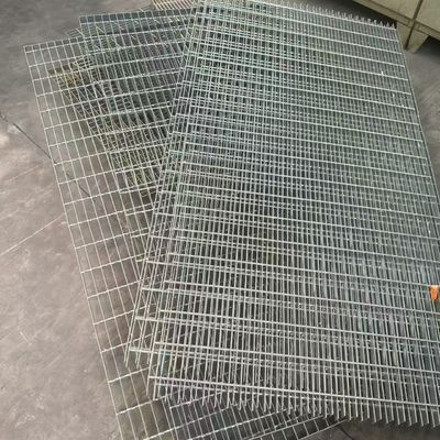 101.6mm Cross Bar Pitch Industrial Floor Grating For Bridge Construction