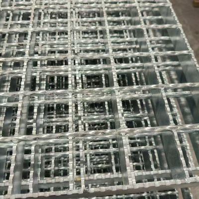 Stable and Sturdy Industrial Steel Grating for High Load Capacity