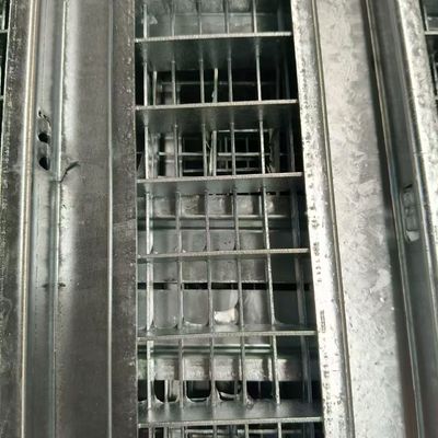 Customized Size Bearing Bar Anti Slip Grating For Heavy Duty Applications