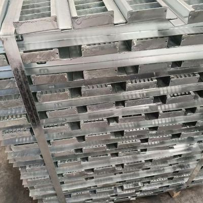 Customized Size Bearing Bar Anti Slip Grating For Heavy Duty Applications