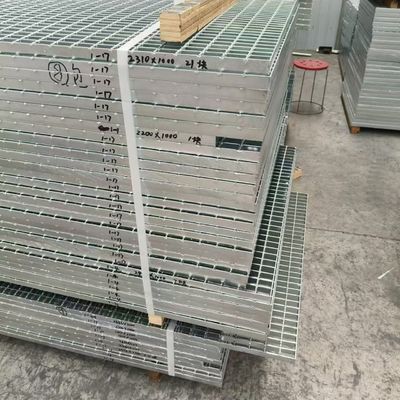 Durable Steel Grating for Industrial Walkways: A Sturdy Solution for Heavy Traffic High-Quality Steel Bar Grating: Perfe