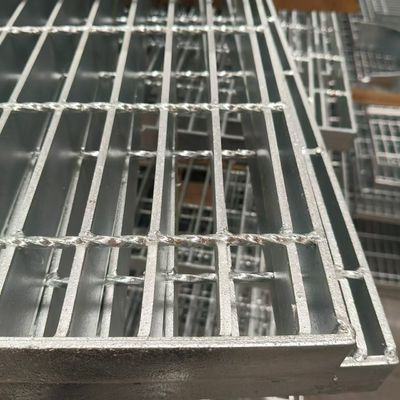 Hot Dip Galvanized Steel Grating Corrosion-Resistant Ventilation Protective Surface Warehouse Building Floor