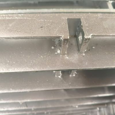 Steel Grid With Excellent Fire Protection Strong Load Bearing Capacity In Factory Floor