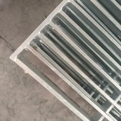 Steel Grid With Excellent Fire Protection Strong Load Bearing Capacity In Factory Floor