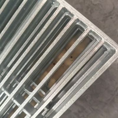 Steel Grid With Excellent Fire Protection Strong Load Bearing Capacity In Factory Floor