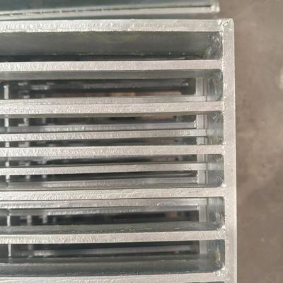 Steel Grid With Excellent Fire Protection Strong Load Bearing Capacity In Factory Floor