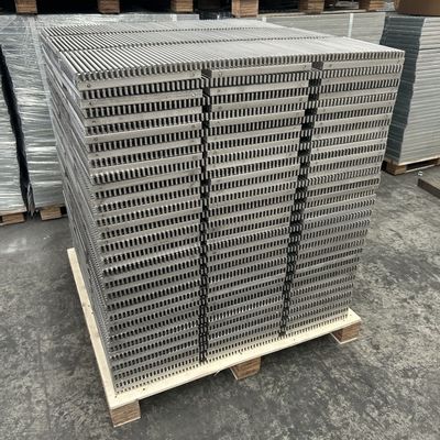 30mm Earing Bar Pitch Stainless Steel Grating with Flat Bar Type Bar and Polished Surface Finish