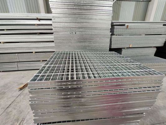 Long Lasting Performance Drainage Serrated Steel Grating 35mm Bearing Bar Spacing