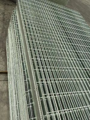 40mm Bearing Bar Spacing Cross Rod Grating Heavy Duty Walkways