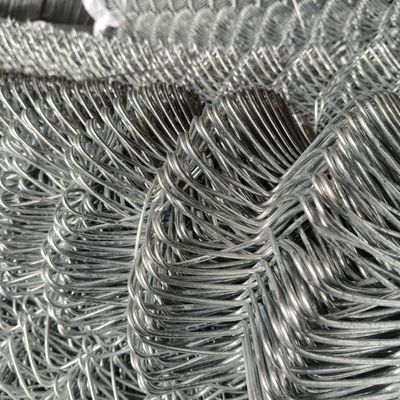 Round Post Type Metal Link Fencing For Varying Link Length Requirements