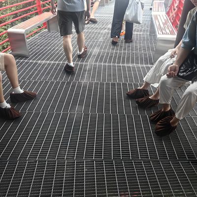 30mm Pitch Industrial Steel Grating With 3mm Cross Bar Thickness Machine Pressure Welding