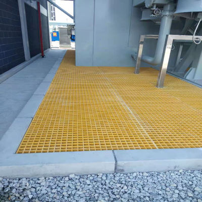 Customized Shape Fiberglass Grating Panels Molded Technique For Heavy-Duty Machinery Platforms