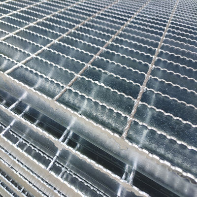 Building Material Metal Serrated 30X3mm Welded Walkway Steel Bar Grid Grating