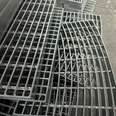 30 mm Χάλυβα Γεράφια Γεράφια επίπεδη ράβδος Επεξεργασία συγκόλλησης Ζεστό γαλβανισμένο