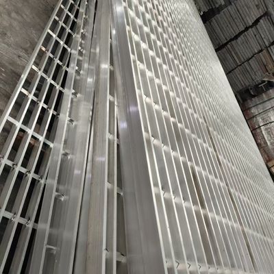 30 mm ράβδος ράβδου αντι-τρίχωσης καυτό γαλβανισμένο χαλύβδινο πλέγμα με 3 mm διασταυρούμενες ράβδους